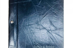 43.	Δερμάτινος κατάλογος με πυρογραφία και ασημοτυπία στο εξώφυλλο.